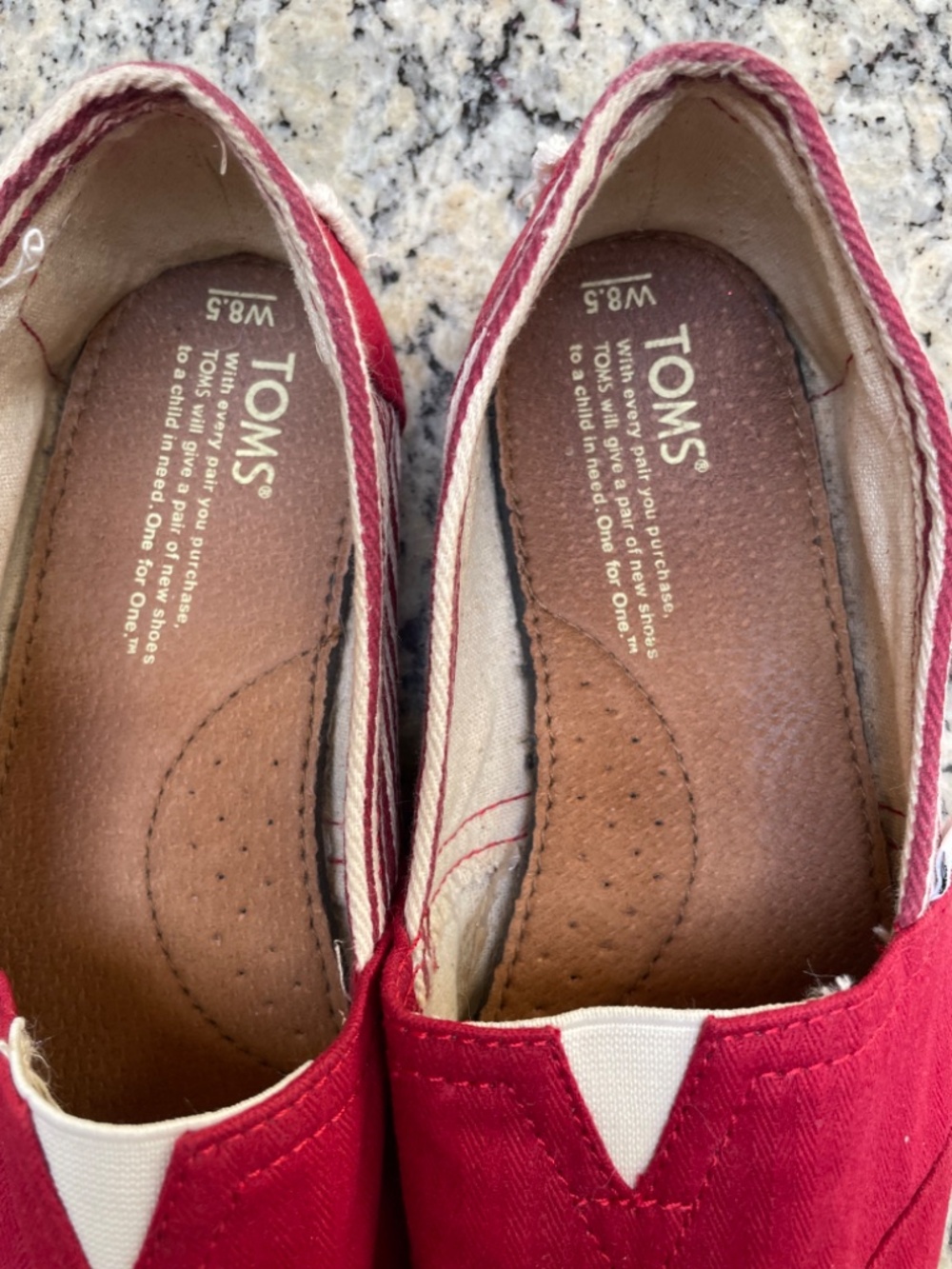 Tom's Classic Red Slip on Shoes 8.5 - Picture 3 of 5